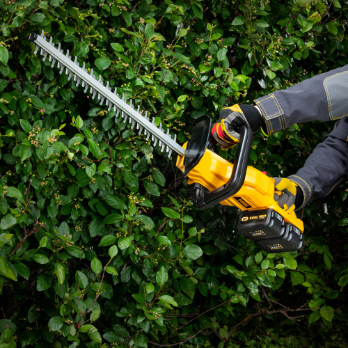 Кусторез аккумуляторный RBC510-36, Li-ion, 36 В, 4 Ач, нож 510 мм, поворотная ручка Denzel по ценам производителя в Москве с доставкой по всей России