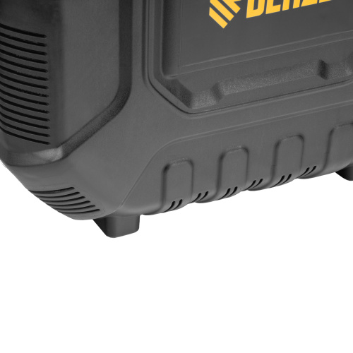 Компрессор воздушный DL1100 1.1 кВт, 180 л/мин, с набором аксессуаров Denzel по ценам производителя в Москве с доставкой по всей России