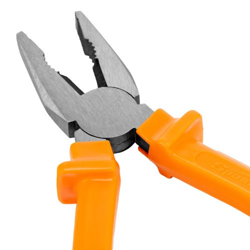 Плоскогубцы Classic, 160 мм, шлифованные, пластмассовые рукоятки Sparta по ценам производителя в Москве с доставкой по всей России