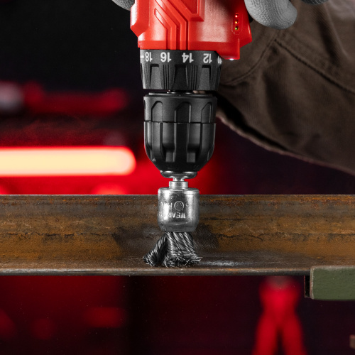 Щетка для дрели, 25 мм, "чашка" со шпилькой, крученая металлическая проволока Matrix по ценам производителя в Москве с доставкой по всей России