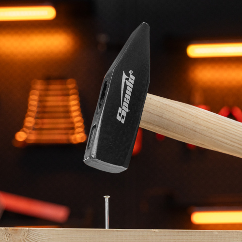 Молоток слесарный, 1000 г, квадратный боек, деревянная рукоятка Sparta по ценам производителя в Москве с доставкой по всей России