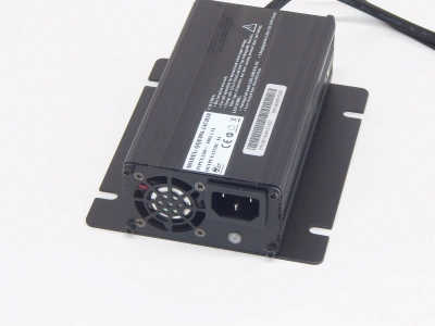 Зарядное устройство для тележек EHLS1000N\1500N 12V/8A (Charger) по ценам производителя в Москве с доставкой по всей России