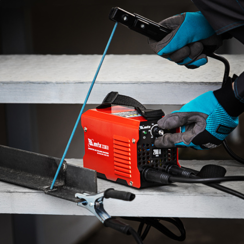 Инверторный аппарат дуговой сварки MMA-200S, 200 А, ПВ60%, диаметр электрода 1,6-5 мм MTX по ценам производителя в Москве с доставкой по всей России