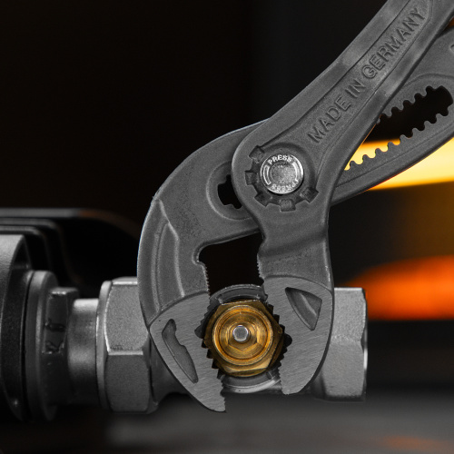 Клещи переставные, кнопочный механизм, обливные рукоятки, 300 мм Denzel по ценам производителя в Москве с доставкой по всей России