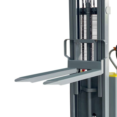 Самоходный электроштабелер PROLIFT SDR 1530-S по ценам производителя в Москве с доставкой по всей России