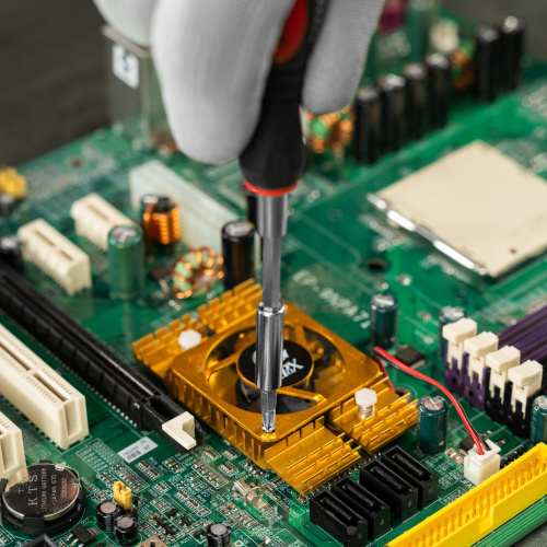 Отвертка для точных работ с насадками Fusion, 22 предмета, в пластиковом пенале Matrix по ценам производителя в Москве с доставкой по всей России