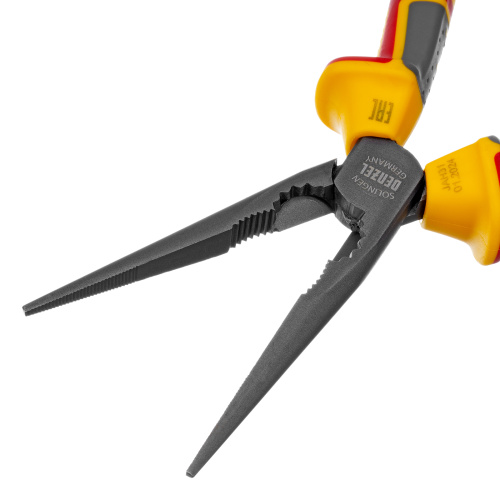 Длинногубцы прямые, диэлектрические рукоятки до 1000 В, трехкомпонентные рукоятки, 205мм Denzel по ценам производителя в Москве с доставкой по всей России