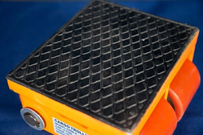 Роликовая платформа подкатная TOR CRM-4 г/п 4 т по ценам производителя в Москве с доставкой по всей России