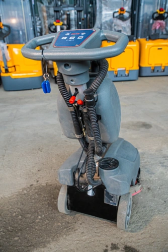 Машина поломоечная с АКБ GEL 24/35 В/Ач TOR MINI 350 по ценам производителя в Москве с доставкой по всей России