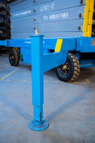 Подъемник ножничный передвижной аккумуляторный 500 кг, 12/14 м, 24/85 В/Ач TOR SJY-0,5-12 DC по ценам производителя в Москве с доставкой по всей России