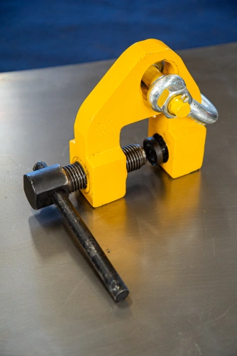 Захват струбцинный вертикальный ZSV (г/п 1,5 т, лист 0-35мм) по ценам производителя в Москве с доставкой по всей России