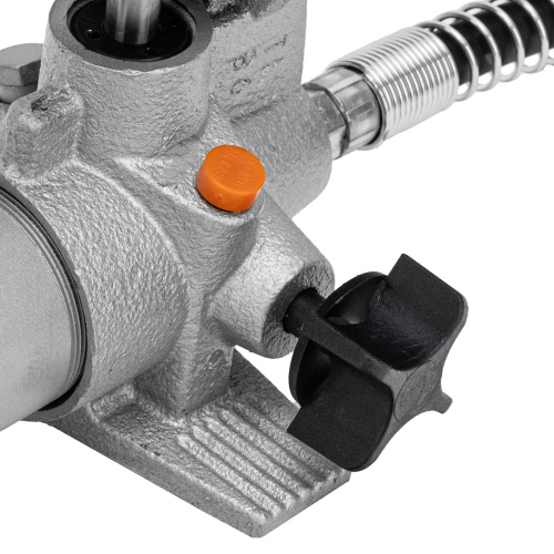 Растяжка гидравлическая, 4 т, набор из 17 предметов, 7 сменных насадок, в пластиковом кейсе Matrix по ценам производителя в Москве с доставкой по всей России