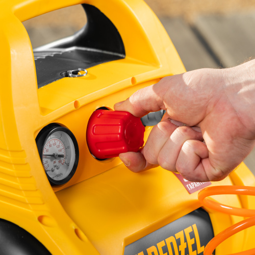 Компрессор воздушный безмасляный РС 1/6-180,1, 1 кВт, 180 л/мин, 6 л Denzel по ценам производителя в Москве с доставкой по всей России