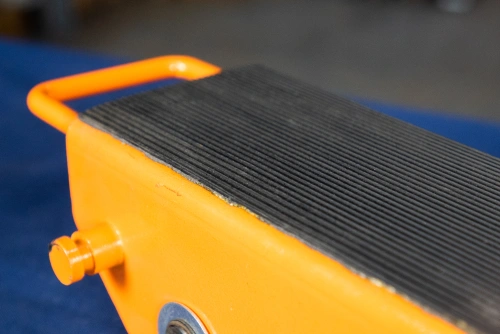 Роликовая платформа подкатная TOR 2500R-02 2,5 т по ценам производителя в Москве с доставкой по всей России