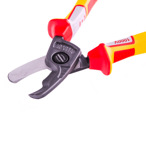 Кабелерез, диэлектрические рукоятки до 1000 В, трехкомпонентные рукоятки, 210 мм Gross по ценам производителя в Москве с доставкой по всей России