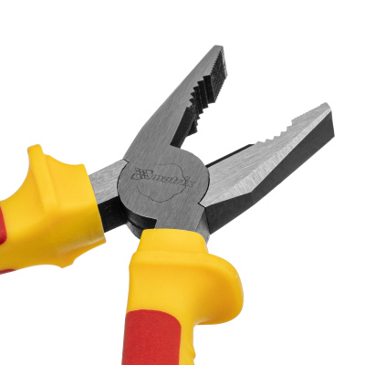 Плоскогубцы комбинированные, Insulated, 160 мм, двухкомпонентные рукоятки Matrix Professional по ценам производителя в Москве с доставкой по всей России