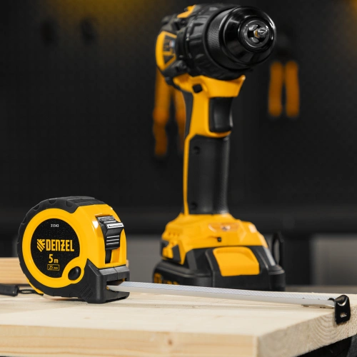 Рулетка 5м х 25мм, двухкомп. корпус, кнопка-пауза Denzel по ценам производителя в Москве с доставкой по всей России