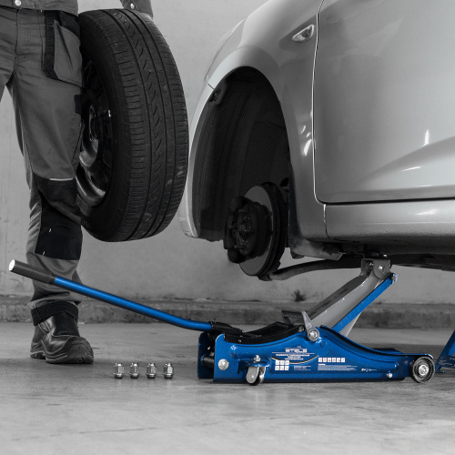 Домкрат гидравлический подкатной, 2 т, Low Profile, 80-380 мм Stels по ценам производителя в Москве с доставкой по всей России