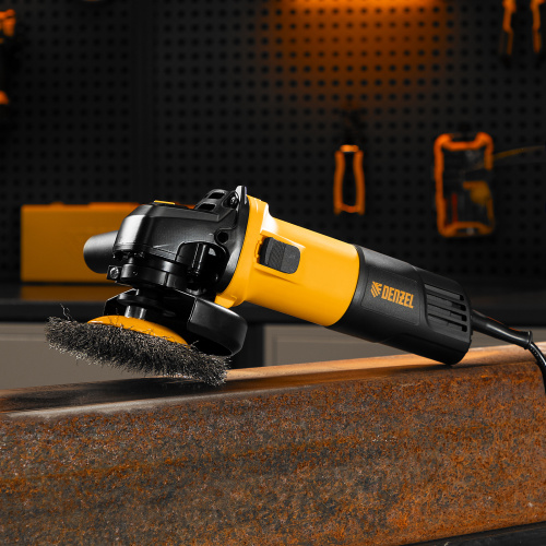 Машина шлифовальная угловая AGH125-900, 900 Вт, 125 мм, 11000 об/мин Denzel по ценам производителя в Москве с доставкой по всей России