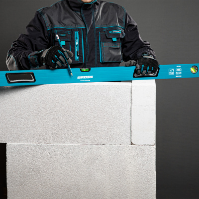 Уровень алюминиевый, 1500 мм, усиленный с ударопрочными заглушками, рукоятки, 3 глазка Gross по ценам производителя в Москве с доставкой по всей России