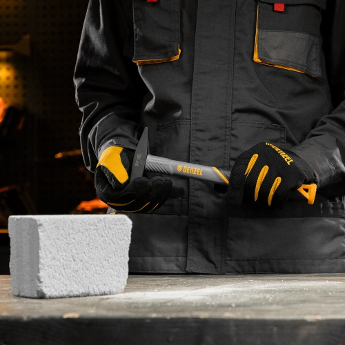 Молоток слесарный, 200 г, кованый, фибергласовая рукоятка c TPR покрытием Denzel по ценам производителя в Москве с доставкой по всей России