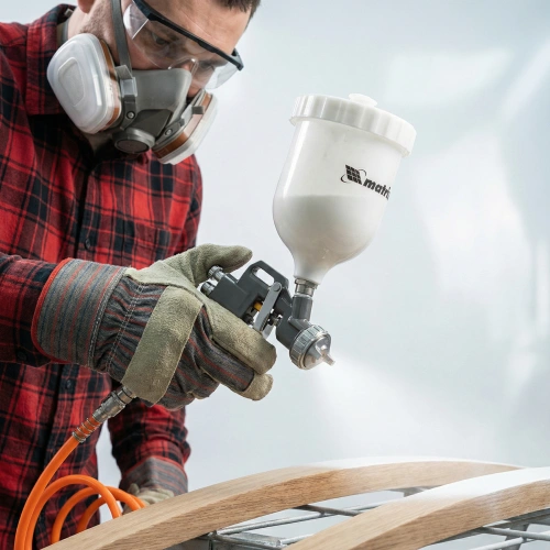 Набор пневмоинструмента, 5 предметов, быстросъемное соединение, краскораспылитель с верхним бачком Matrix по ценам производителя в Москве с доставкой по всей России