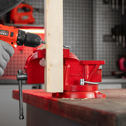 Тиски слесарные, 100 мм, поворотные, с наковальней Matrix по ценам производителя в Москве с доставкой по всей России