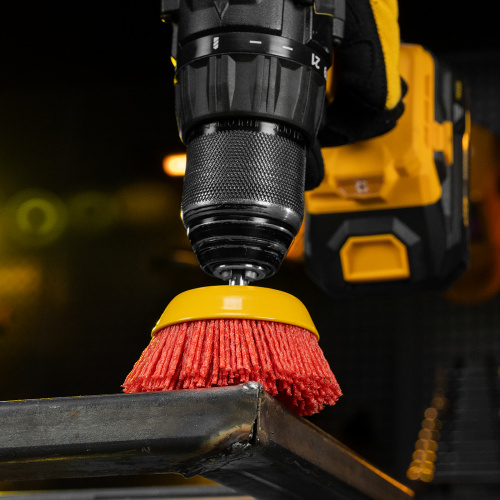 Щетка для дрели, 75 мм, Чашка, со шпилькой, нейлоновая щетина Denzel по ценам производителя в Москве с доставкой по всей России