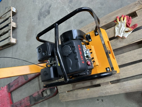 Виброплита 90 кг, 23 кН (Loncin) без бака TOR C-90 по ценам производителя в Москве с доставкой по всей России