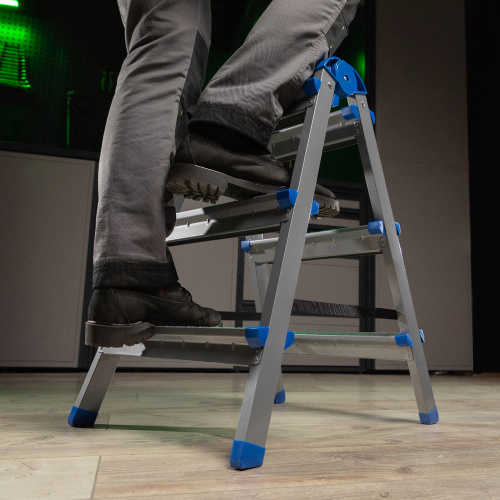 Стремянка двухсторонняя 3 ступени, сталь профиль, стальные ступени, Сибртех по ценам производителя в Москве с доставкой по всей России