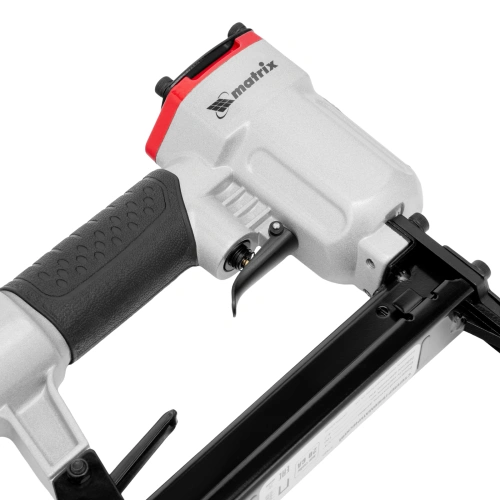 Степлер пневматический для прямоугольных скоб от 10 до 22 мм Matrix по ценам производителя в Москве с доставкой по всей России