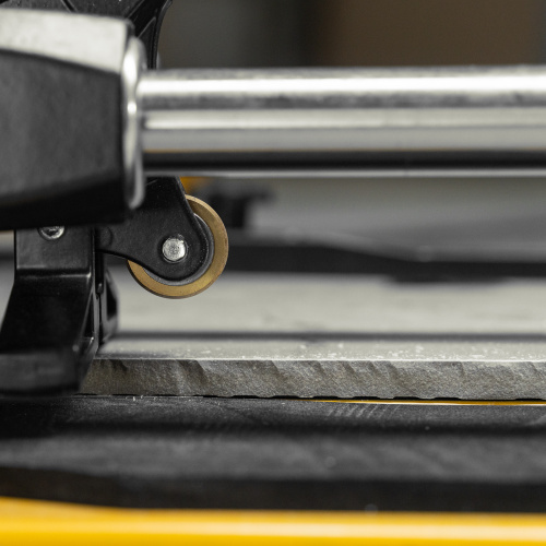 Плиткорез 800х14мм, цельнометал. напр., каретка на подш., стальная станина, рукоятка-пенал Denzel по ценам производителя в Москве с доставкой по всей России