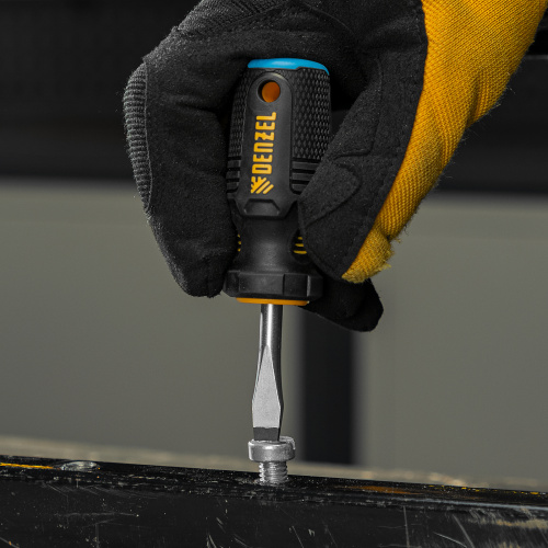 Отвертка SL6x38 мм, CrV, трехкомпонентная рукоятка Denzel по ценам производителя в Москве с доставкой по всей России