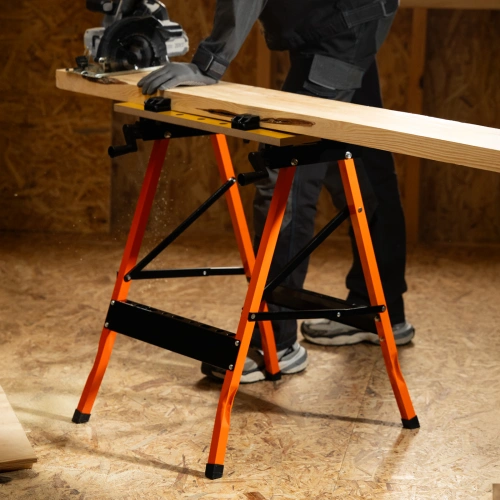 Верстак-тиски, 605 х 635 х 750 мм, портативный Sparta по ценам производителя в Москве с доставкой по всей России