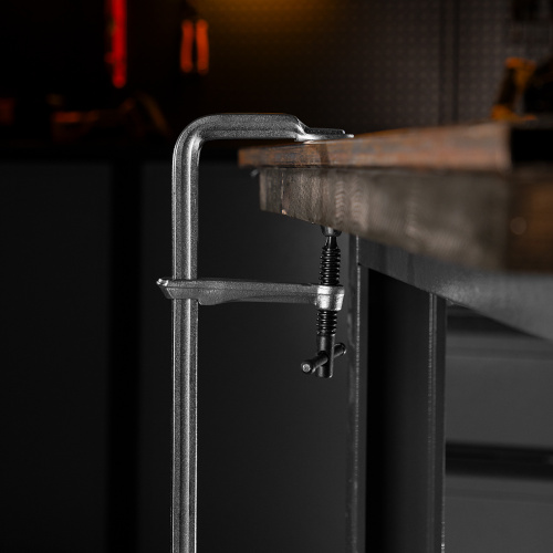 Струбцина F-образная, 100x600мм, кованая Denzel по ценам производителя в Москве с доставкой по всей России