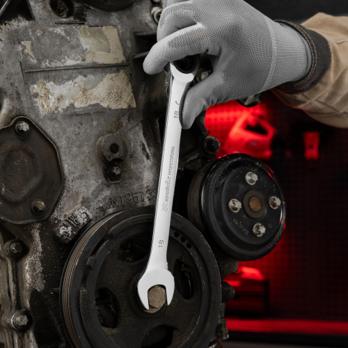 Ключ комбинированный трещоточный, 18 мм, CrV, зеркальный хром Matrix Professional по ценам производителя в Москве с доставкой по всей России