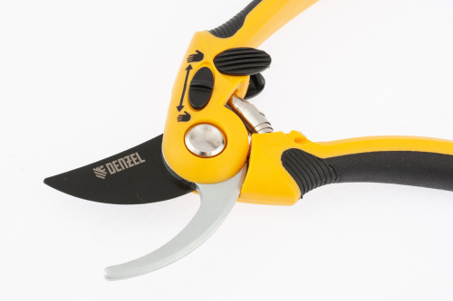 Набор: Сучкорез телескопический 22-29” и секатор прямого реза Denzel по ценам производителя в Москве с доставкой по всей России