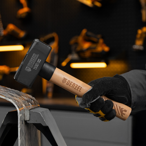 Кувалда, 1500 г, кованая головка, буковая рукоятка Denzel по ценам производителя в Москве с доставкой по всей России