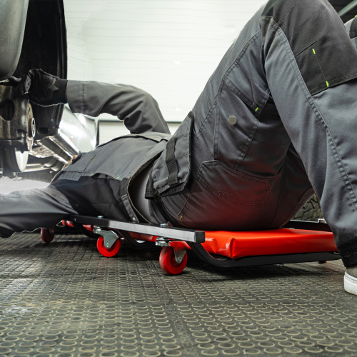 Лежак ремонтный на шести колесах, 1030 х 440 х 120 мм, поднимающийся подголовник Matrix по ценам производителя в Москве с доставкой по всей России