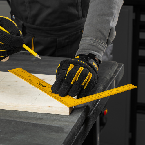 Угольник стальной, 200 х 300 мм Denzel по ценам производителя в Москве с доставкой по всей России