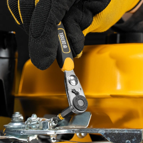 Ключ-трещотка для бит 1/4", 52 зуба, CrMo, адаптер для торцевых головок Denzel по ценам производителя в Москве с доставкой по всей России