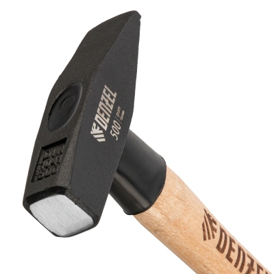 Молоток слесарный, 500 г, кованый квадратный боек, буковая рукоятка Denzel по ценам производителя в Москве с доставкой по всей России