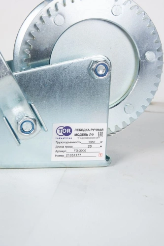 Лебедка ручная барабанная с тросом 1300кг  20м оцинкованная TOR FD по ценам производителя в Москве с доставкой по всей России