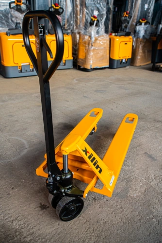 Тележка гидравлическая 2500 кг 1150 мм резиновые колеса XILIN DF-III по ценам производителя в Москве с доставкой по всей России