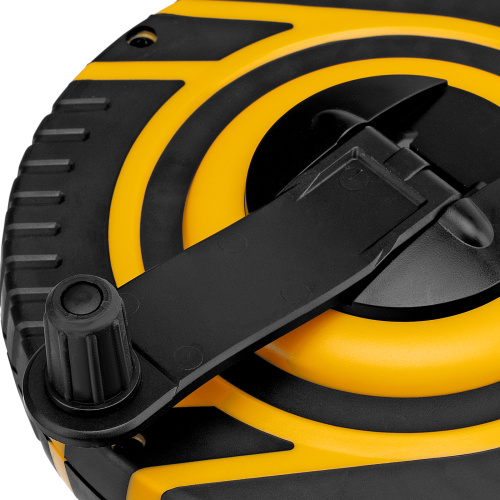 Рулетка геодезическая 20 м х 15 мм, закрытый корпус, фиберглассовая лента Denzel по ценам производителя в Москве с доставкой по всей России