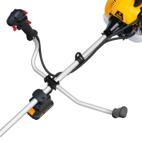 Триммер бензиновый DT-43E, 43 см3, неразъемная штанга, электростартер, состоит из 2 частей Denzel по ценам производителя в Москве с доставкой по всей России