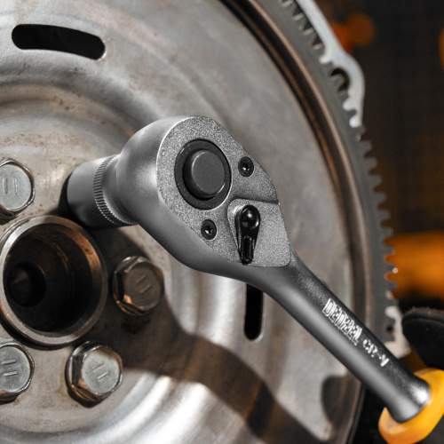 Ключ-трещотка 1/2", 90 зубьев, с быстрым сбросом, CrV Denzel по ценам производителя в Москве с доставкой по всей России