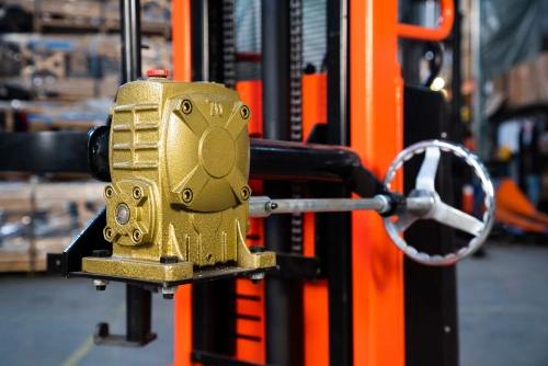 Штабелер-бочкокантователь гидравлический 0,35 т 2,5 м TOR CDT с электроподъемом по ценам производителя в Москве с доставкой по всей России