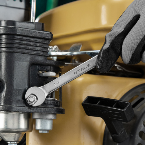 Набор ключей комбинированных, 8-19 мм, 8 шт, CrV, матовый хром Stels по ценам производителя в Москве с доставкой по всей России