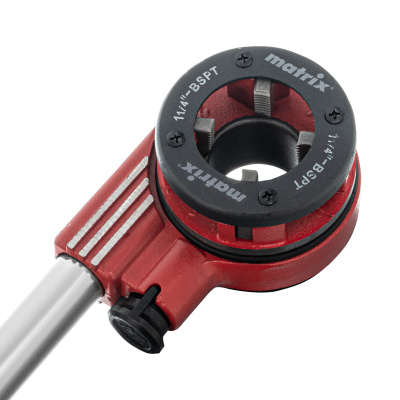 Набор клуппов 1/4-1/2-3/4-1-1.25"+ плашкодержатель с трещоткой, 8 предметов Matrix по ценам производителя в Москве с доставкой по всей России